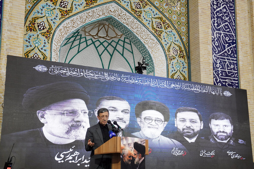 سخنرانی رئیس ستاد اجرایی فرمان امام در مراسم گرامیداشت شهدای خدمت در زنجان