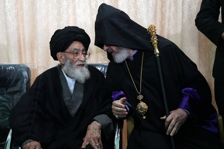 حضور رئیس ستاد اجرایی فرمان امام در مراسم گرامیداشت شهدای خدمت در تبریز