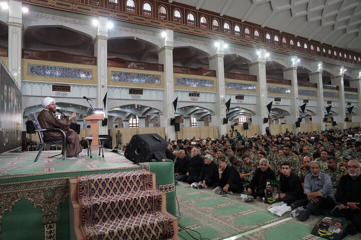 حضور رئیس ستاد اجرایی فرمان امام در مراسم گرامیداشت شهدای خدمت در تبریز