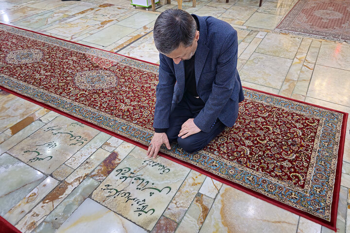 حضور رئیس ستاد اجرایی فرمان امام بر مزار شهدای حملات رژیم صهیونیستی