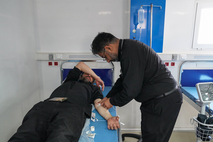 بازدید فتاح از روند خدمت‌رسانی ستاد اجرایی فرمان امام در مرز مهران