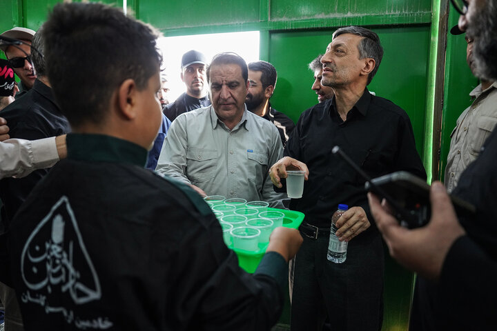 بازدید فتاح از روند خدمت‌رسانی ستاد اجرایی فرمان امام در مرز مهران