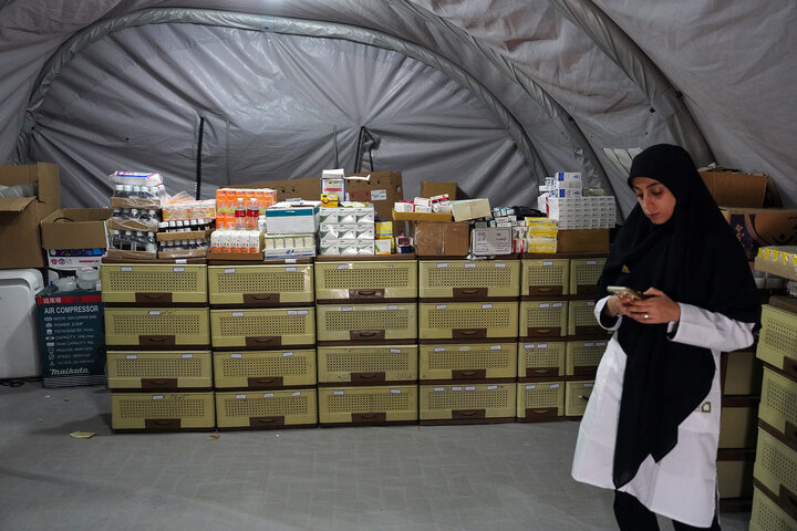 بازدید فتاح از روند خدمت‌رسانی ستاد اجرایی فرمان امام در مرز مهران