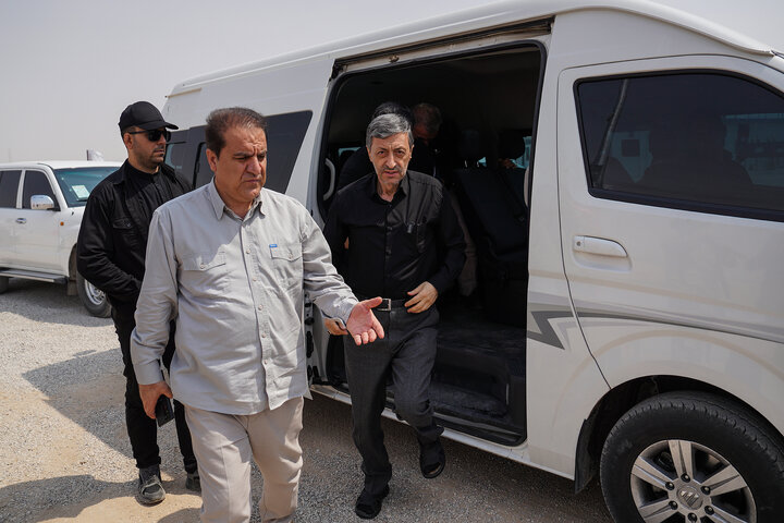 بازدید فتاح از روند خدمت‌رسانی ستاد اجرایی فرمان امام در مرز مهران