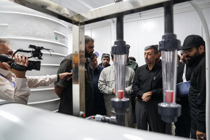 بازدید فتاح از روند خدمت‌رسانی ستاد اجرایی فرمان امام در مرز مهران