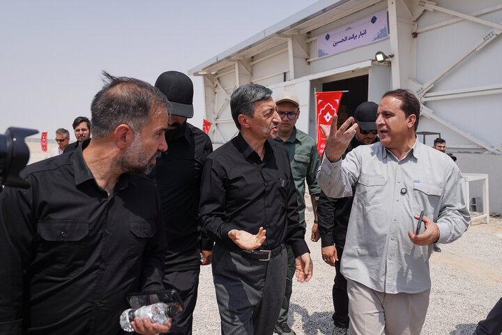 بازدید فتاح از روند خدمت‌رسانی ستاد اجرایی فرمان امام در مرز مهران