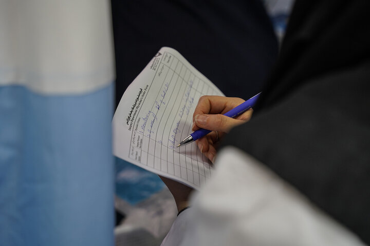 بازدید فتاح از خدمت‌رسانی بیمارستان سیار برکت در طریق الحسین