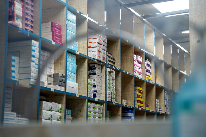 بازدید فتاح از خدمت‌رسانی بیمارستان سیار برکت در طریق الحسین