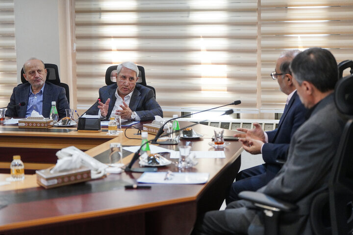 دیدار رئیس صندوق توسعه ملی با رئیس ستاد اجرایی فرمان امام