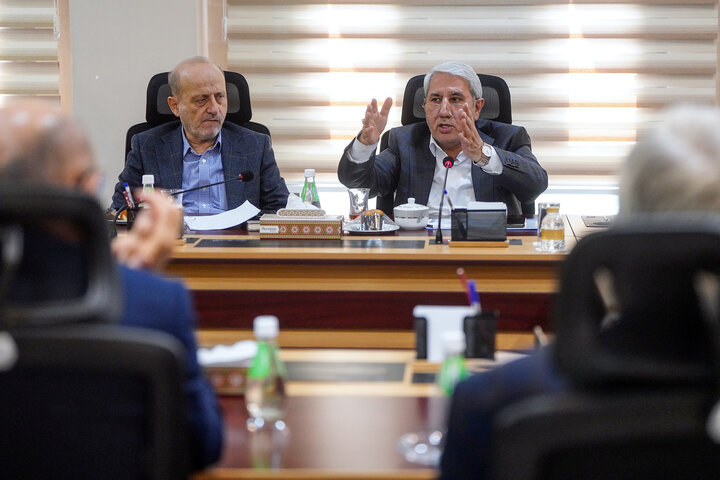 دیدار رئیس صندوق توسعه ملی با رئیس ستاد اجرایی فرمان امام