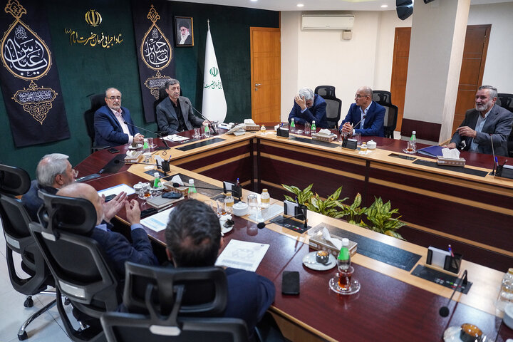 دیدار رئیس صندوق توسعه ملی با رئیس ستاد اجرایی فرمان امام