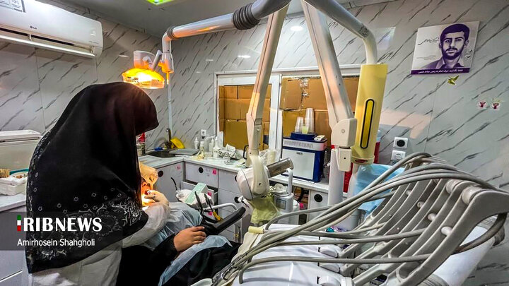 از نگاه رسانه/ خدمت‌رسانی بیمارستان سیار برکت در عمود ۹۸۹ به زائران اربعین حسینی