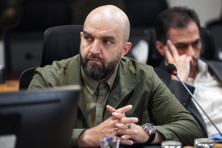 بررسی عملکرد شرکت فولاد شهید جهان‌آرا