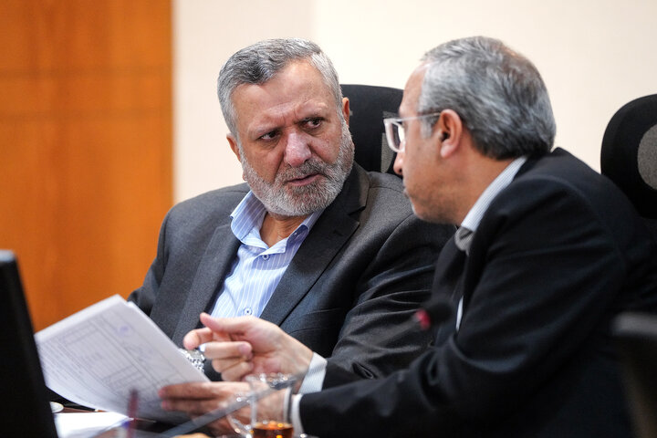 بررسی عملکرد شرکت فولاد شهید جهان‌آرا