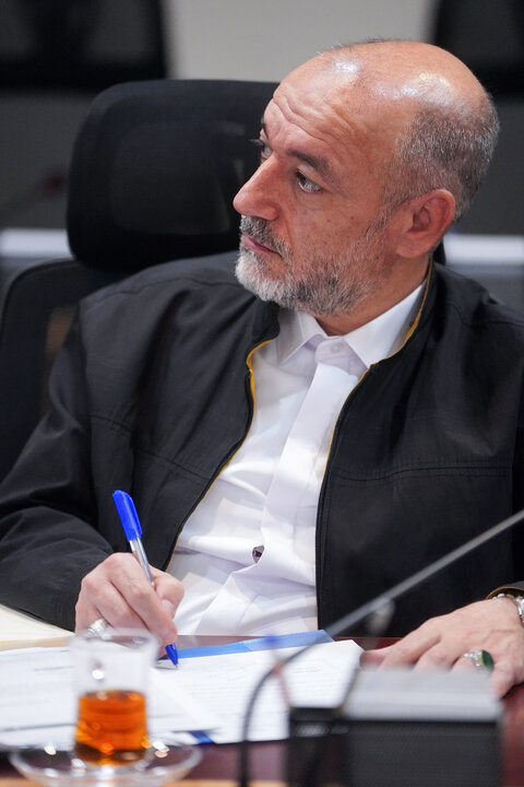 بررسی عملکرد شرکت‌های تولید نیروی برق آبادان و اروند