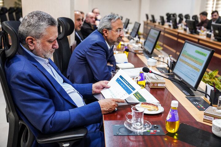 بررسی عملکرد کاغذ سبز خوزستان و قند شهدای دزفول