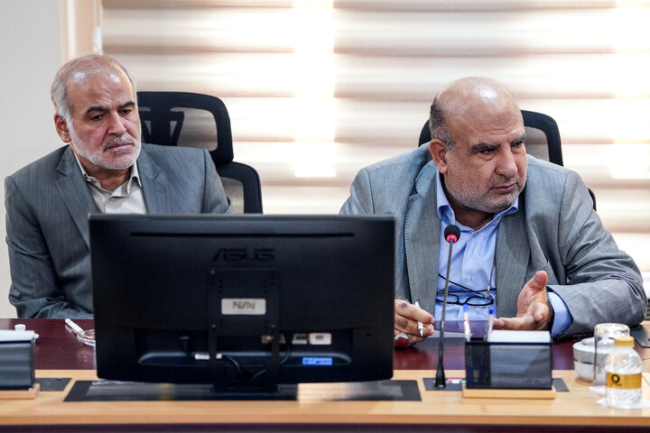 بررسی عملکرد کاغذ سبز خوزستان و قند شهدای دزفول