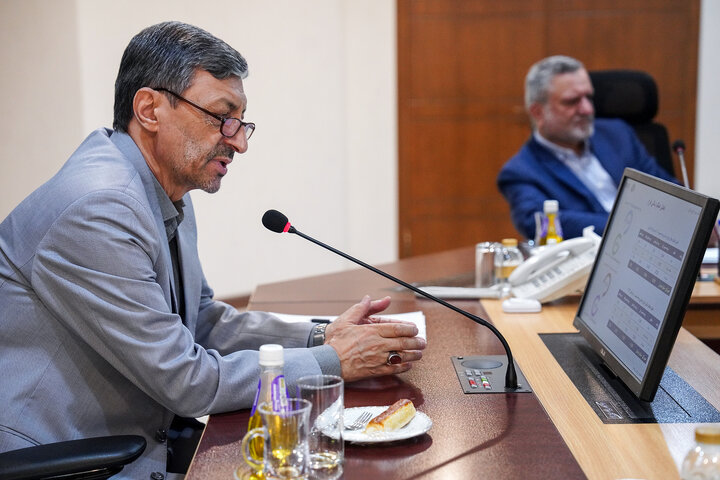 بررسی عملکرد کاغذ سبز خوزستان و قند شهدای دزفول