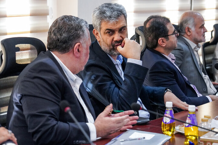 بررسی عملکرد کاغذ سبز خوزستان و قند شهدای دزفول