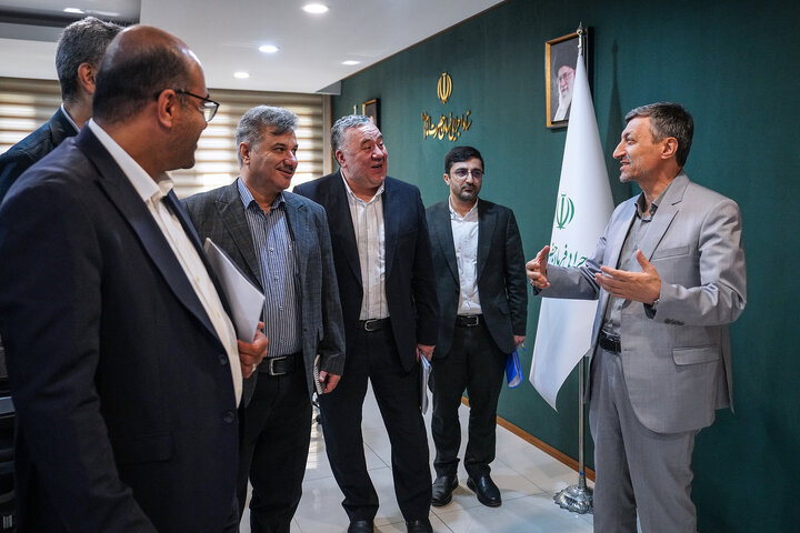 بررسی عملکرد کاغذ سبز خوزستان و قند شهدای دزفول