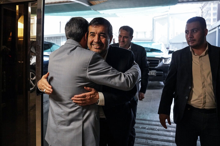 دیدار وزیر ورزش و جوانان با رئیس ستاد اجرایی فرمان امام