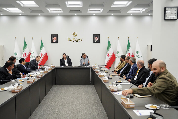 دیدار وزیر ورزش و جوانان با رئیس ستاد اجرایی فرمان امام