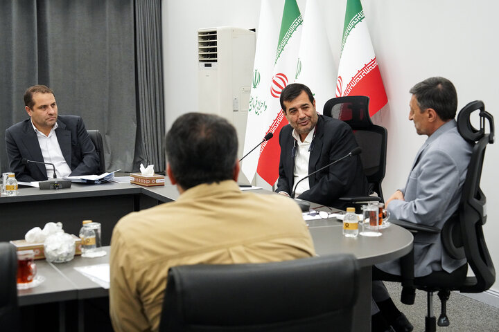 دیدار وزیر ورزش و جوانان با رئیس ستاد اجرایی فرمان امام