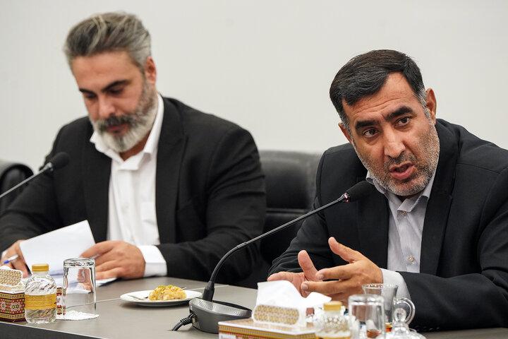 دیدار وزیر ورزش و جوانان با رئیس ستاد اجرایی فرمان امام