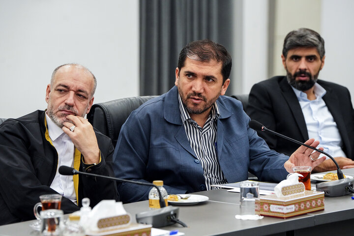 دیدار وزیر ورزش و جوانان با رئیس ستاد اجرایی فرمان امام