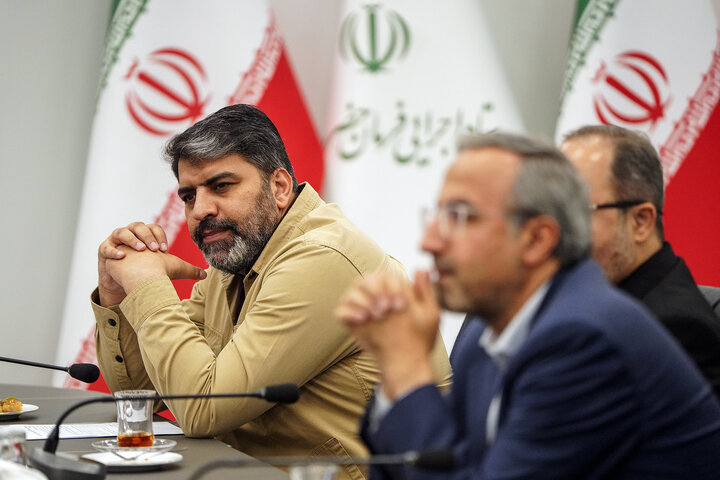 دیدار وزیر ورزش و جوانان با رئیس ستاد اجرایی فرمان امام