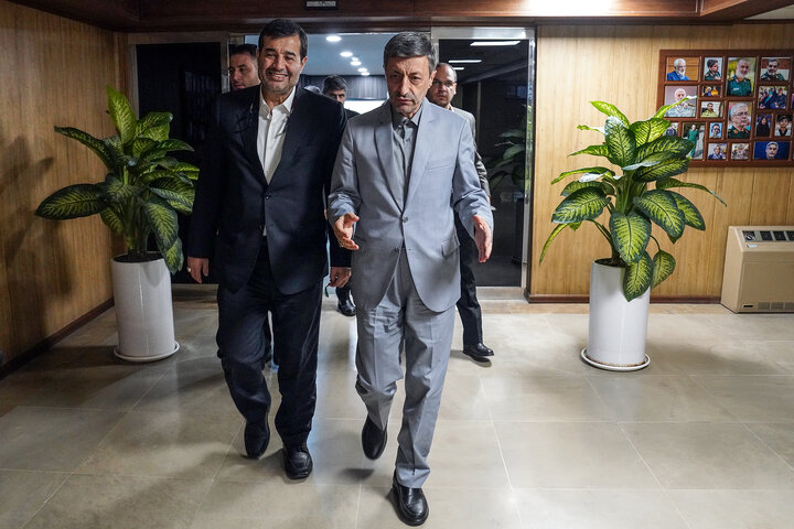 دیدار وزیر ورزش و جوانان با رئیس ستاد اجرایی فرمان امام