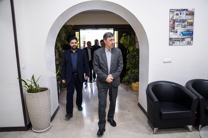 بررسی ‌طرح‌های موسسه دانش بنیان برکت با حضور رئیس ستاد اجرایی فرمان امام