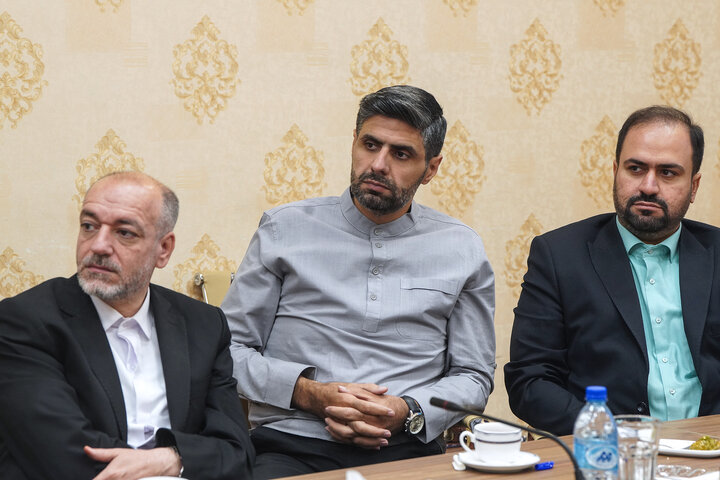 بررسی ‌طرح‌های موسسه دانش بنیان برکت با حضور رئیس ستاد اجرایی فرمان امام