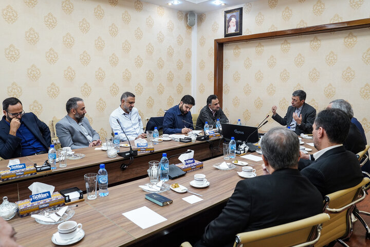 بررسی ‌طرح‌های موسسه دانش بنیان برکت با حضور رئیس ستاد اجرایی فرمان امام