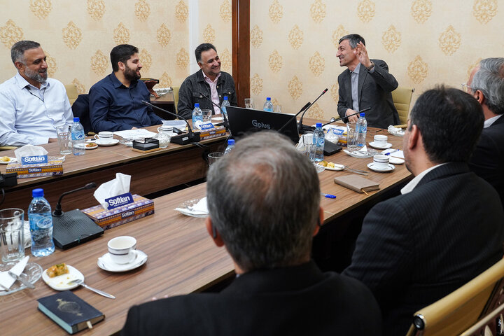 بررسی ‌طرح‌های موسسه دانش بنیان برکت با حضور رئیس ستاد اجرایی فرمان امام