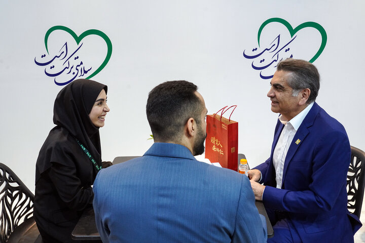 حضور گروه سلامت و دارویی برکت در دهمین نمایشگاه ایران فارما