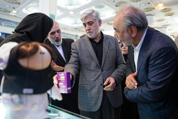 حضور گروه سلامت و دارویی برکت در دهمین نمایشگاه ایران فارما