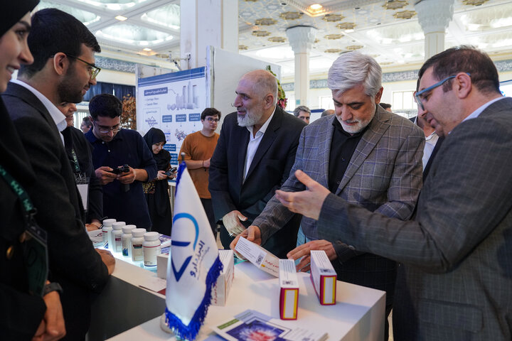 حضور گروه سلامت و دارویی برکت در دهمین نمایشگاه ایران فارما