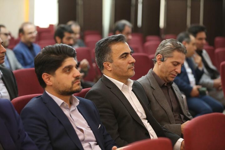 نشست هماهنگی مدیران عامل شرکت‌های تابعه ستاد برای شرکت در هشتمین دوره جایزه ملی تعالی و پیشرفت