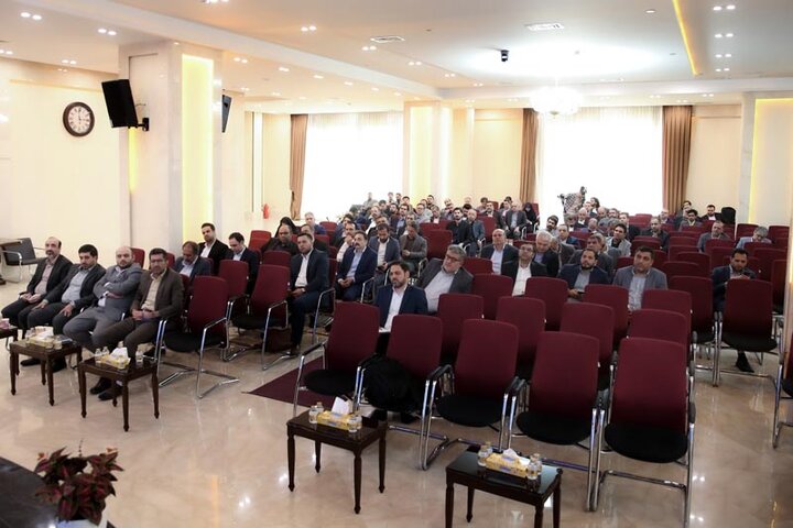 نشست هماهنگی مدیران عامل شرکت‌های تابعه ستاد برای شرکت در هشتمین دوره جایزه ملی تعالی و پیشرفت