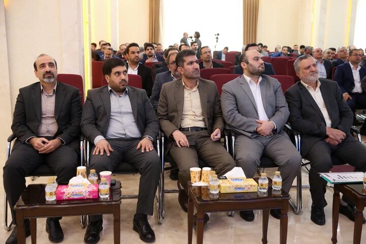 نشست هماهنگی مدیران عامل شرکت‌های تابعه ستاد برای شرکت در هشتمین دوره جایزه ملی تعالی و پیشرفت
