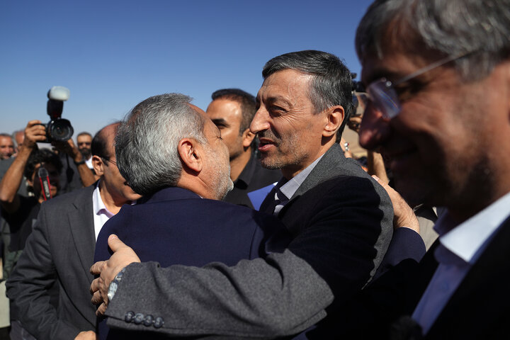 جشن پایان مدارس کانکسی ایران با حضور رئیس ستاد اجرایی فرمان امام و وزیر آموزش و پرورش