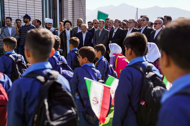 جشن پایان مدارس کانکسی ایران با حضور رئیس ستاد اجرایی فرمان امام و وزیر آموزش و پرورش