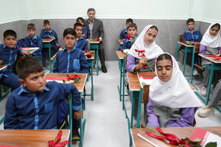 جشن پایان مدارس کانکسی ایران با حضور رئیس ستاد اجرایی فرمان امام و وزیر آموزش و پرورش