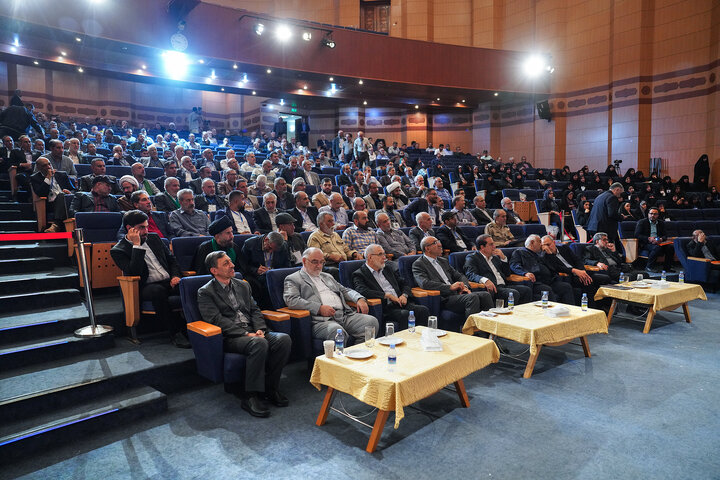 آیین تکریم از خادمان اربعین حسینی