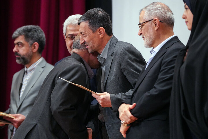 آیین تکریم از خادمان اربعین حسینی