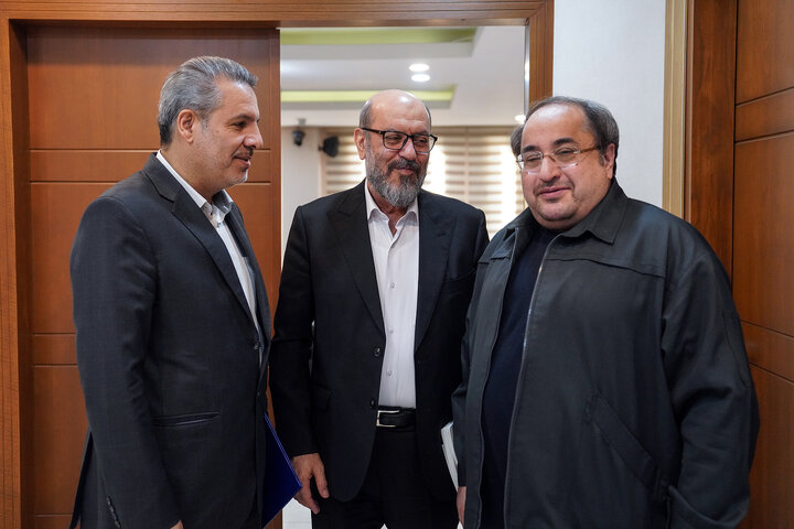 جلسه روسای نهادهای انقلاب اسلامی به میزبانی ستاد اجرایی فرمان امام