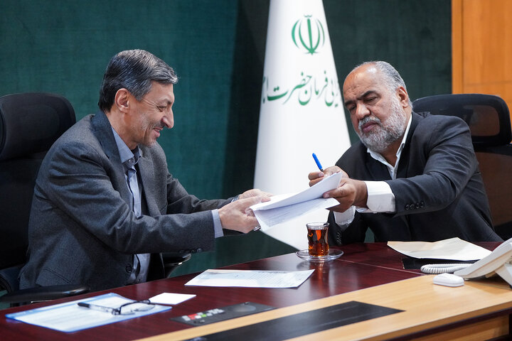 دیدار محمدرضا صباغیان نماینده مردم مهریز، بافق، بهاباد، ابرکوه و خاتم در مجلس شورای اسلامی با رئیس ستاد اجرایی فرمان امام