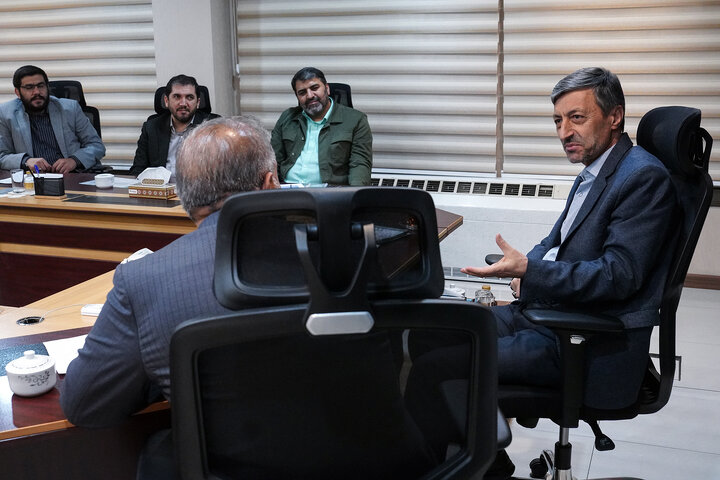 دیدار محمد جواد عسکری نماینده مردم داراب و زرین‌دشت در مجلس شورای اسلامی با رئیس ستاد اجرایی فرمان امام