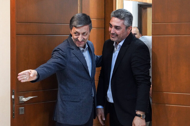 دیدار حاکم ممکان نماینده مردم ارومیه در مجلس شورای اسلامی با رئیس ستاد اجرایی فرمان امام